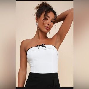 Lulu’s harmonious style white strapless bow bodysuit